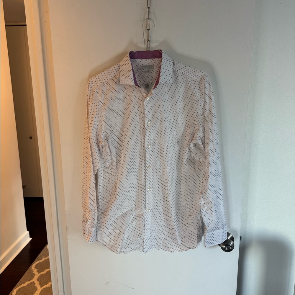 Perry Ellis Portfolio Men's White Patterned Shirt Medium 15.5. 34/35